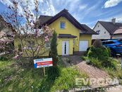 Rodinný dům 3+1, zahrada, bazén, garáž, cena 7498000 CZK / objekt, nabízí 