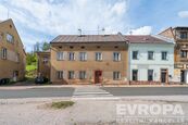 Rodinný dům se 3 bytovými jednotkami, cena 5998000 CZK / objekt, nabízí 