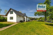 RD téměř bez sousedů, ve slepé ulici okrajové části Hradce Králové, 740 m2, cena 9500000 CZK / objekt, nabízí