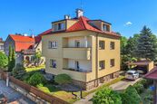 Rodinný dům se zahradou 880 m, lodžií a bazénem Jičín, Na Tobolce, cena 10900000 CZK / objekt, nabízí 