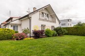 Prodej krásného a velkého domu 4+1 se zahradou a garáží v Hradci Králové, cena 14300000 CZK / objekt, nabízí Sluníčko reality